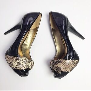 Guess leopard Peep Toe Bow Stiletto